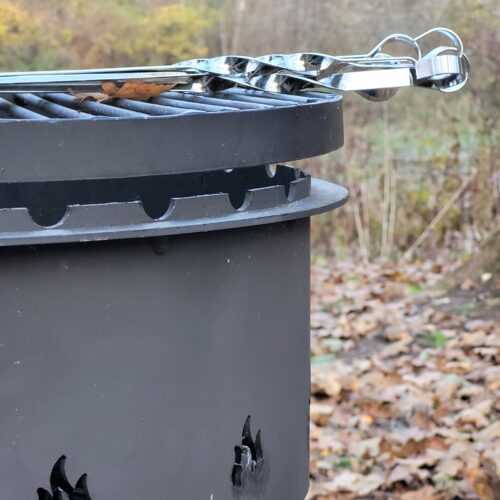 Mājīgs atpūtas namiņš mežā pie Iecavas upes “Mazā zīle”